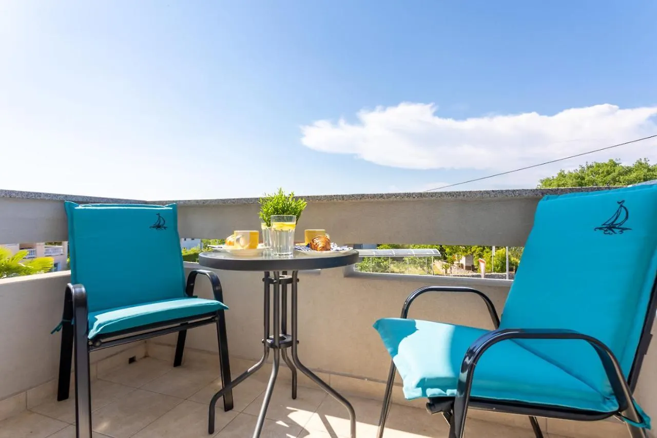 Apartment Demo Malinska 0*,  Croatia
